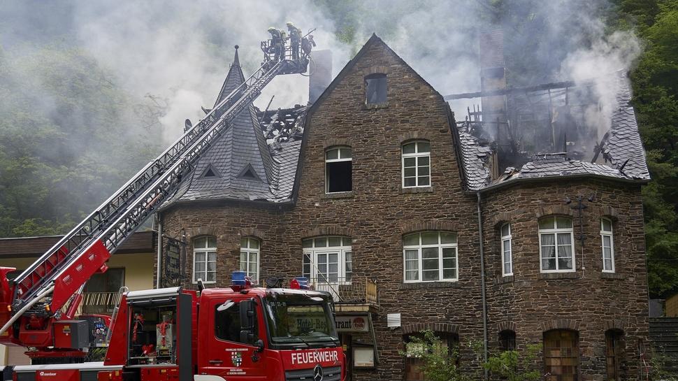 Hotelbrand in Burgen an der Mosel